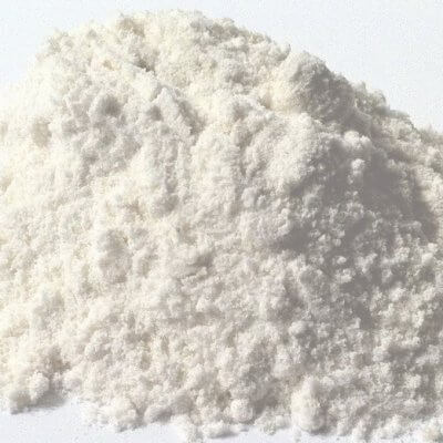 Η γη διατόμων ή διατομική γη ή διατομίτης είναι ορυκτό φυτικής προελεύσεως (οικολογικό εντομοκτόνο-παρασιτοκτόνο), 100% φυσικό - ορυκτό προιόν, μη τοξικό, μη διαβρωτικό, ανθεκτικό στα οξέα, απολύτως ακίνδυνο που το μεγαλύτερο μέρος του αποτελείται από άμορφο διοξείδιο του πυριτίου και είναι σε μορφή λεπτής σκόνης (σαν ταλκ), χρώματος λευκού. Εάν τη δούμε στο μικροσκόπιο, οι κόκκοι της είναι τόσο αιχμηροί, που θυμίζουν μικρά σπασμένα γυαλιά.